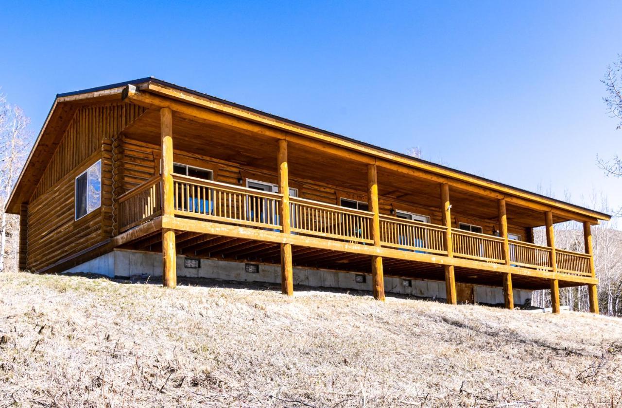 Half Moon Lake Lodge باينديل المظهر الخارجي الصورة