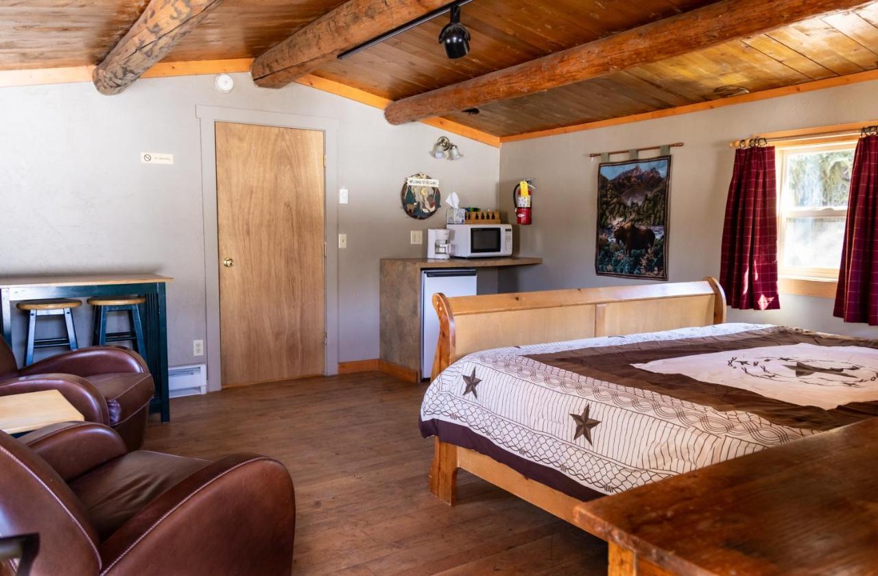 Half Moon Lake Lodge باينديل المظهر الخارجي الصورة